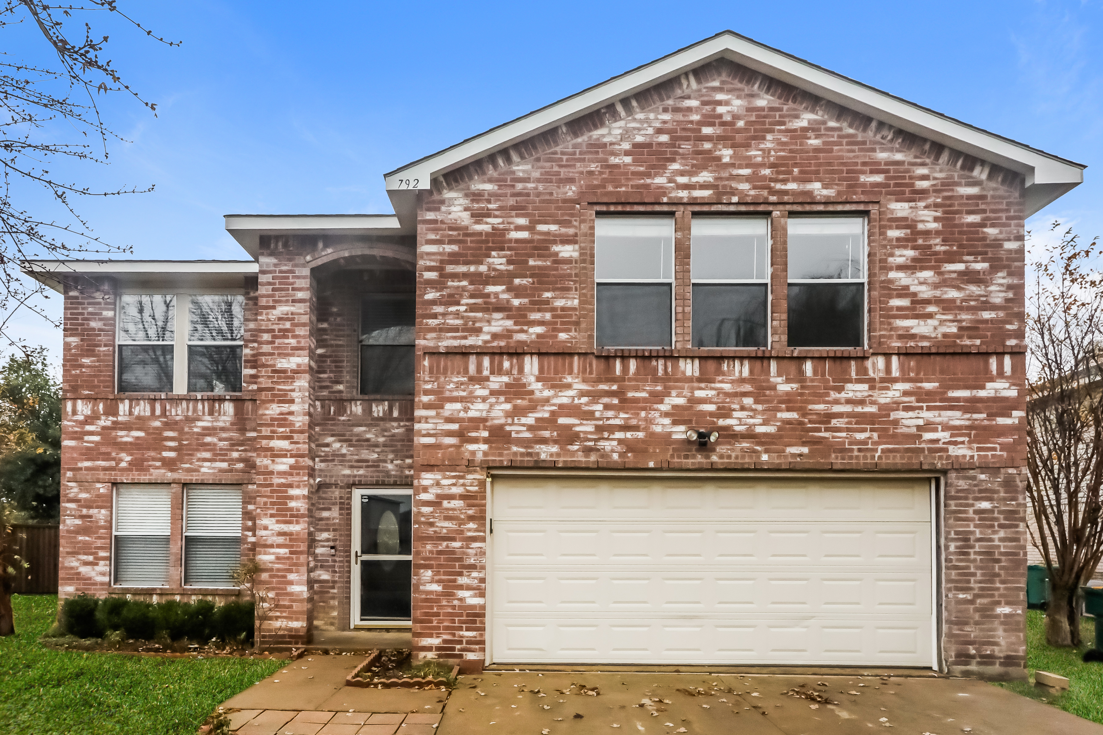 792 Lovern St Cedar Hill, TX 75104
